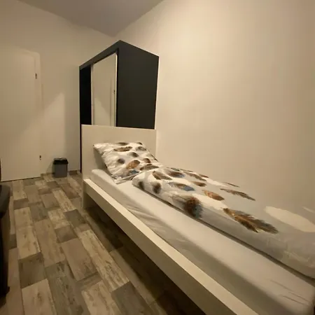 民宿 Mainz Kostheim Bitte Nur Fuer Maennliche Only Men Gaeste 威斯巴登